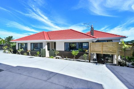 Photo of property in 1a Stottholm Road, Titirangi, Auckland, 0604