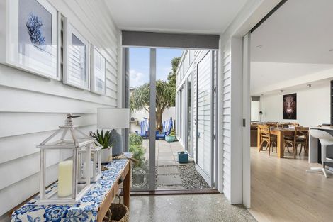 Photo of property in 14 Boardwalk Lane, Seatoun, Wellington, 6022