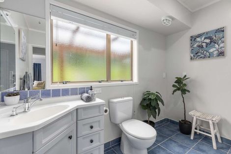Photo of property in 13 Yelash Road, Massey, Auckland, 0614