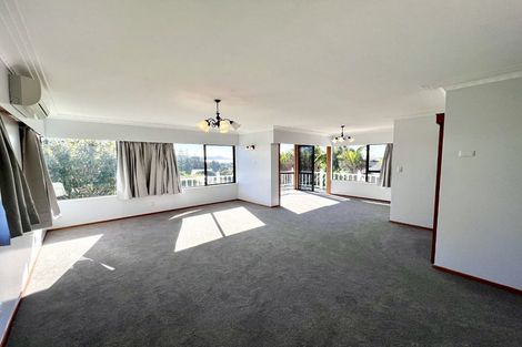 Photo of property in 6 Higham Ferrers Place, Red Beach, 0932