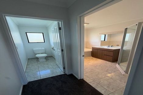 Photo of property in 12 Keri Vista Rise, Papakura, 2110