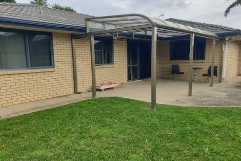 Photo of property in 3 Northcross Drive, Oteha, Auckland, 0632