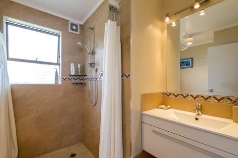 Photo of property in 8 O'rourke Place, Otaki Beach, Otaki, 5512