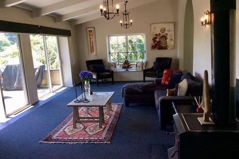 Photo of property in 35 Tremaine Avenue, Two Mile Bay, Taupo, 3330