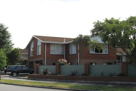 Photo of property in 12 Camberwell Place Avonhead Christchurch City