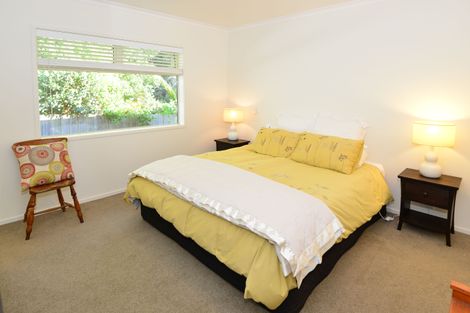 Photo of property in 23 Annalise Place, Orewa, 0931