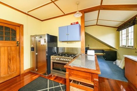 Photo of property in 348 College Street, West End, Palmerston North, 4410