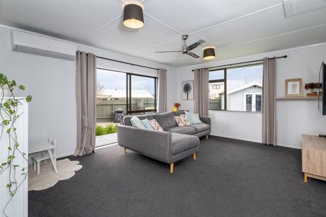 Photo of property in 76 Atherfold Crescent, Greenmeadows, Napier, 4112