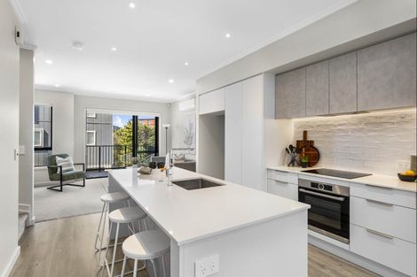 Photo of property in 5/35 Marine Parade, Hobsonville, Auckland, 0616