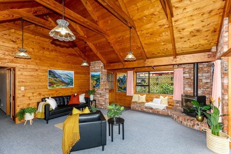 Photo of property in 3 Rennell Street, Frankleigh Park, New Plymouth, 4310