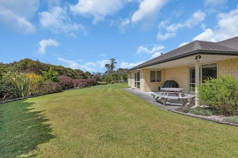 Photo of property in 15 Des Terry Way, Waipu, 0510