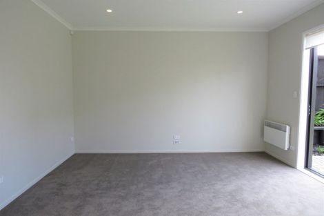 Photo of property in 21 Wai Place, One Tree Point, 0118