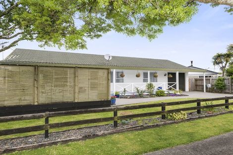 Photo of property in 6 Lorelei Place, Opaheke, Papakura, 2113