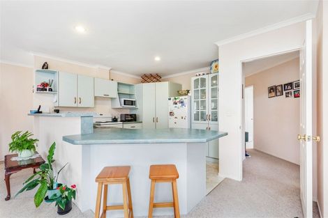 Photo of property in 2 Chatswood Place, Rototuna, Hamilton, 3210