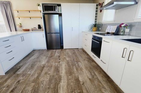 Photo of property in 8 Clifton Street, Bulls, 4818