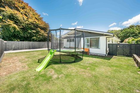 Photo of property in 21 Kohekohe Road, Waikanae, 5036