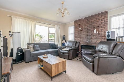 Photo of property in 29 Golf Road, New Lynn, Auckland, 0600