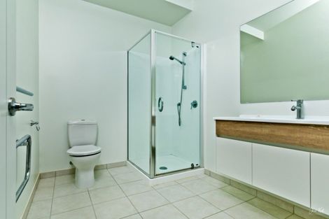 Photo of property in 3/40 Scarlet Oak Drive, Schnapper Rock, Auckland, 0632