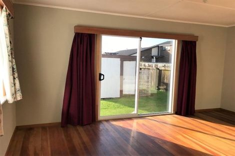 Photo of property in 221 Mangorei Road, Merrilands, New Plymouth, 4312
