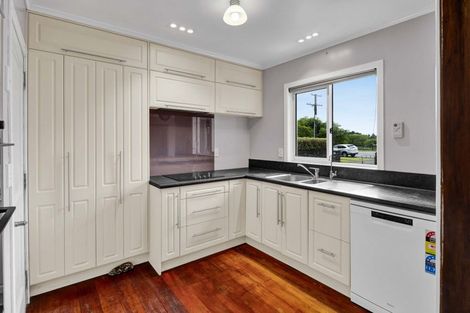 Photo of property in 33 High Street, Eltham, 4322