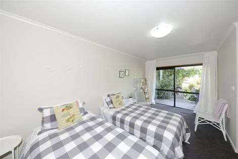 Photo of property in 5 Rhodesvale Terrace, Cashmere, Christchurch, 8022