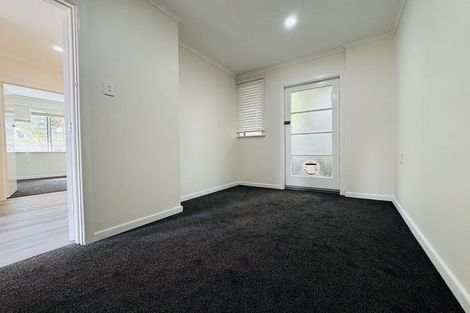 Photo of property in 75 Awaroa Road, Sunnyvale, Auckland, 0612