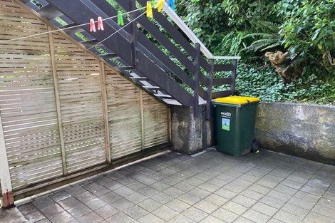 Photo of property in 2/49 Maungaraki Road, Korokoro, Lower Hutt, 5012