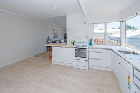 Photo of property in 50 Watts Road, Manurewa, Auckland, 2102