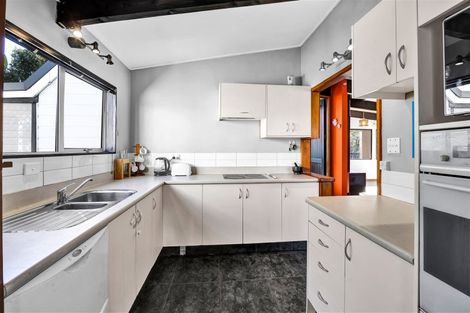 Photo of property in 14 Antonia Place, Bell Block, New Plymouth, 4312