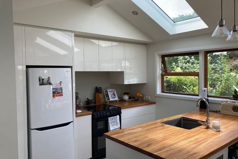 Photo of property in 92a Churton Drive, Churton Park, Wellington, 6037