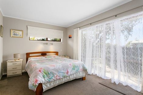 Photo of property in 10 Woodstock Crescent, Leamington, Cambridge, 3432