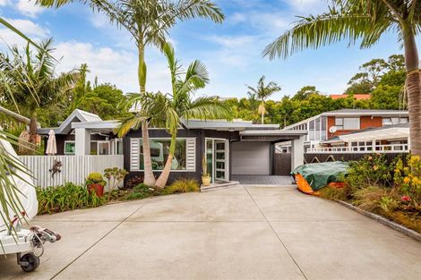 Photo of property in 46 The Circle, Manly, Whangaparaoa, 0930