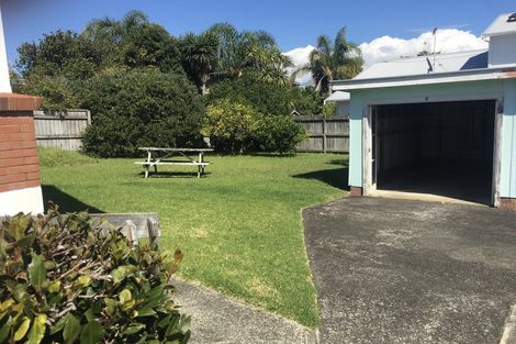 Photo of property in 2/13 Dodson Avenue, Milford, Auckland, 0620