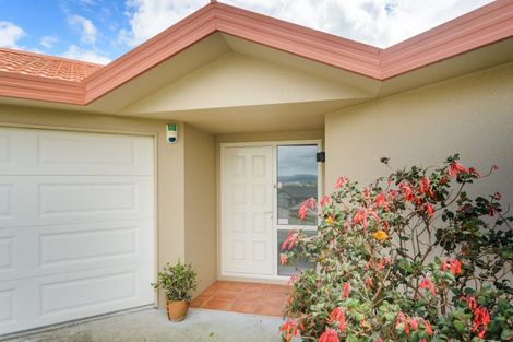 Photo of property in 100 Parnell Heights, Kelvin Grove, Palmerston North, 4414