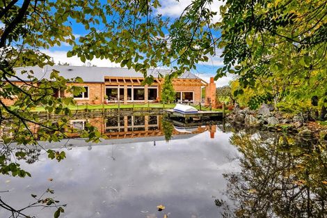 Photo of property in 104 Station Road, Kumeu, 0891