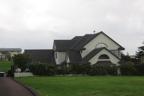 Photo of property in 21 Manor Park, Sunnyhills, Auckland, 2010