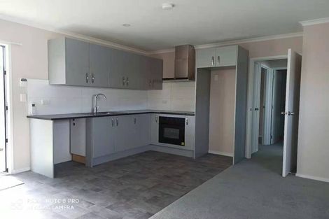 Photo of property in 9 Lisa Rise, Half Moon Bay, Auckland, 2012