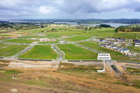 Photo of property in 8 Korowhiti Road, Clarks Beach, 2122