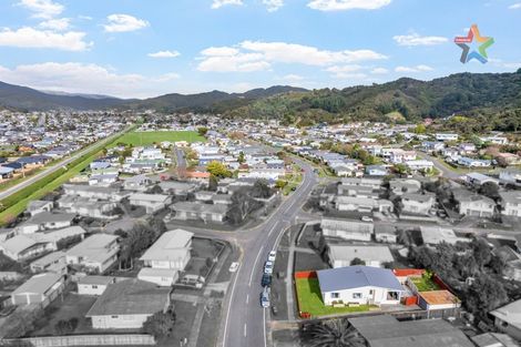 Photo of property in 303 Wellington Road, Wainuiomata, Lower Hutt, 5014