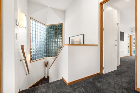 Photo of property in 32 Lismore Street, Wanaka, 9305