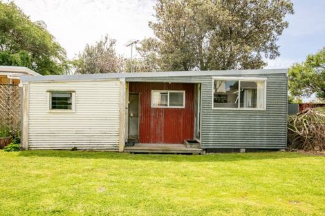 Photo of property in 64 Pinedale Crescent, Riversdale Beach, Masterton, 5872