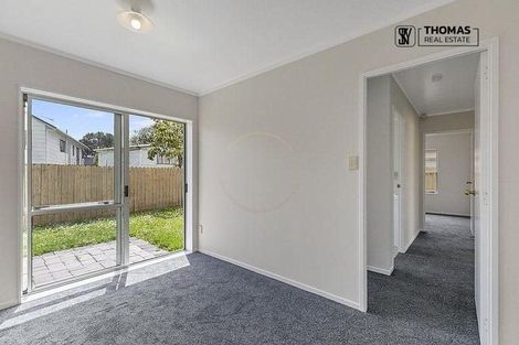 Photo of property in 2/24 Horlicks Place, Randwick Park, Auckland, 2105