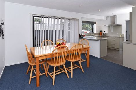Photo of property in 29 Hadley Wood Drive, Wattle Downs, Auckland, 2103