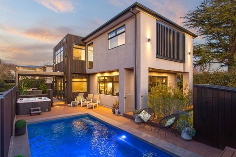 Photo of property in 122a Clyde Road, Ilam, Christchurch, 8041