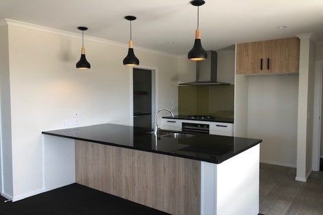 Photo of property in 8 Tapuhikura Street, Waikanae, 5036