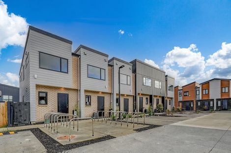 Photo of property in 42 Kiato Lane, Flat Bush, Auckland, 2019