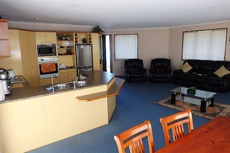 Photo of property in 2 Surrey Lane, Glenview, Hamilton, 3206