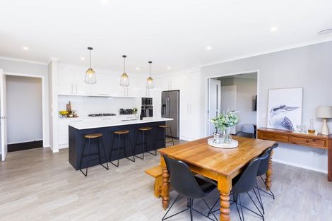 Photo of property in 13 Vernon Grove, Brown Owl, Upper Hutt, 5018