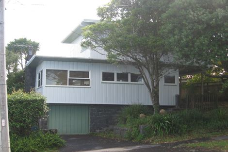 Photo of property in 153 Golf Road, Titirangi, Auckland, 0600