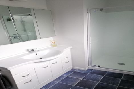 Photo of property in 24 Montclair Rise, Browns Bay, Auckland, 0630